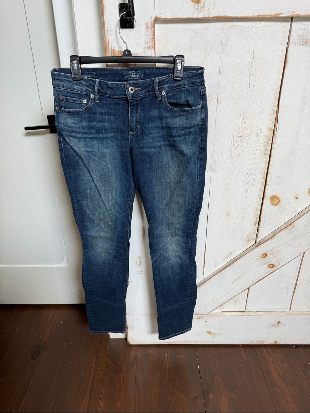 Lucky Brand Dark Blue Cropped Ankle Jeans